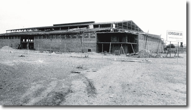 Construcción del Pabellón 3 el año 1985